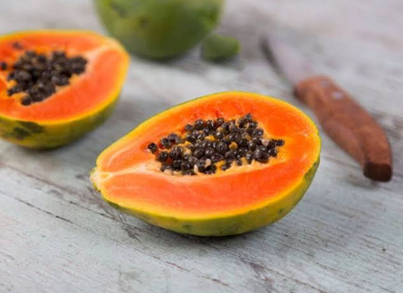 papaya fruet and seeds